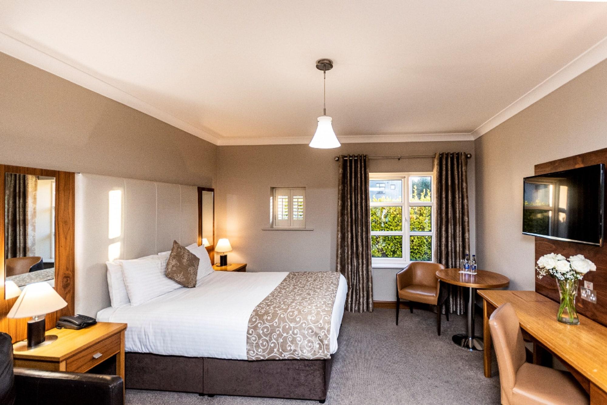 The Riverside Park Hotel Enniscorthy Exterior photo